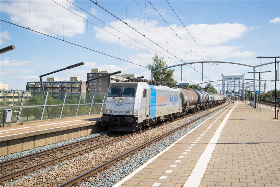 Message Green light for national grant for upgrading and converting rail freight engines bekijken